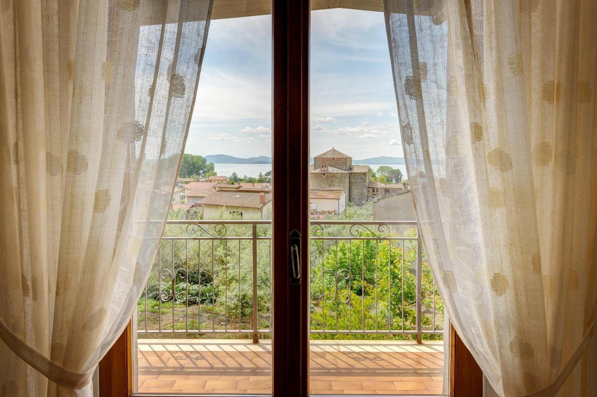 Appartamento Luisa - Vista Lago Passignano sul Trasimeno Exterior foto